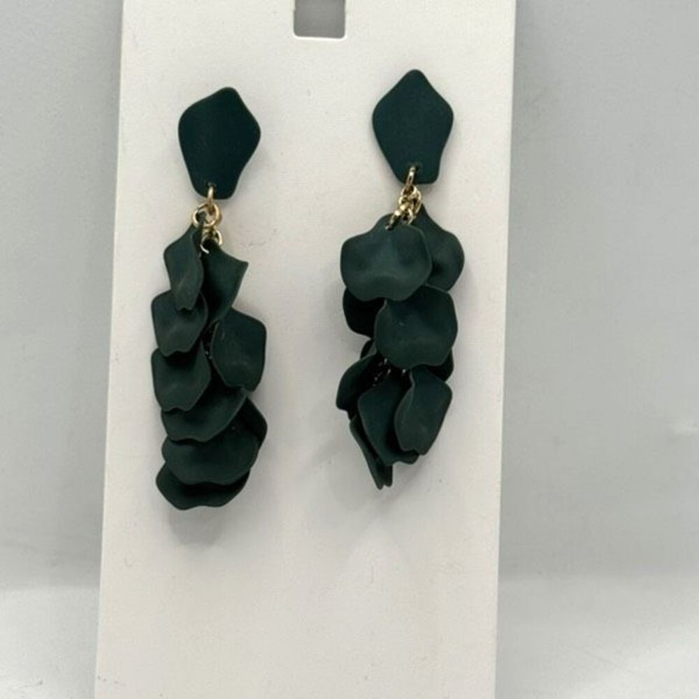 💸 5/$15 Green Leaves Yellow Gold Fashion dangle Earrings